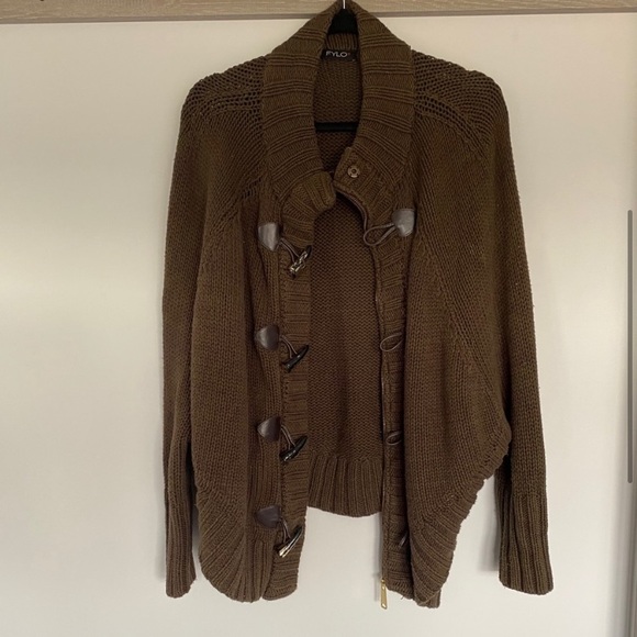 FYLO Olive Green Zip Poncho - Picture 4 of 7